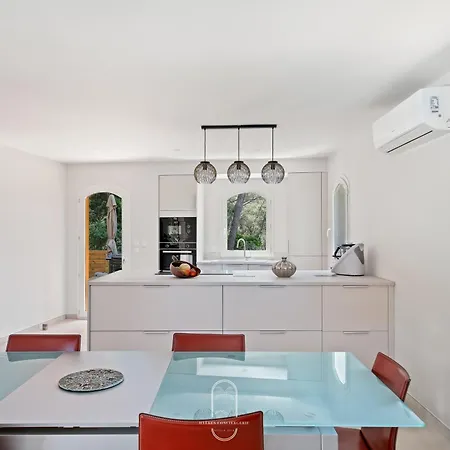 Piscine Lealys Costebelle Clim/wifi/plages Apartamento *