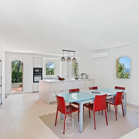 Piscine Lealys Costebelle Clim/wifi/plages Appartement *