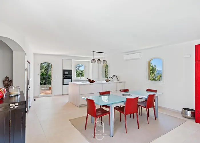 Piscine Lealys Costebelle Clim/wifi/plages דירה *