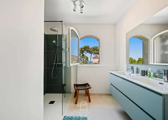 Piscine Lealys Costebelle Clim/wifi/plages דירה הייר