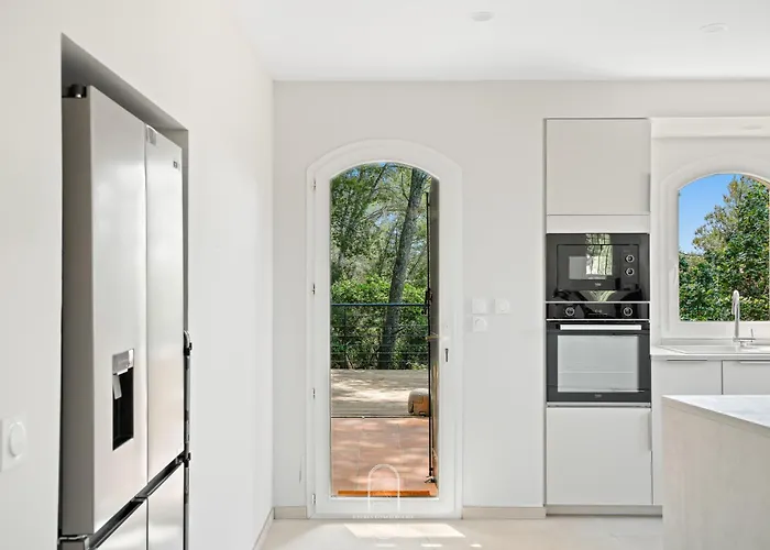 Piscine Lealys Costebelle Clim/wifi/plages דירה