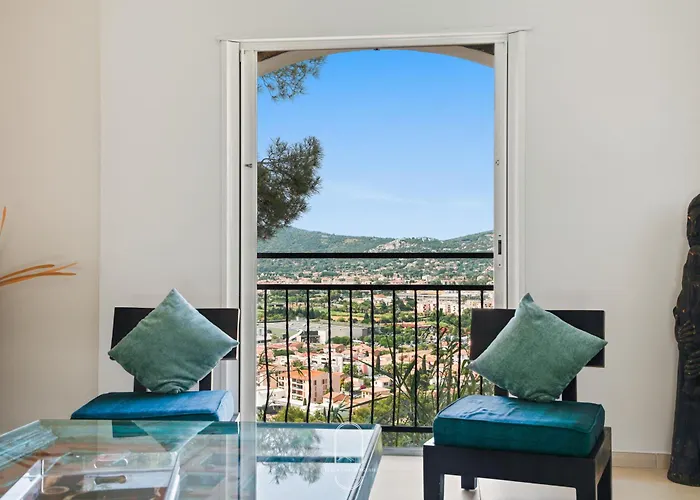 Piscine Lealys Costebelle Clim/wifi/plages דירה